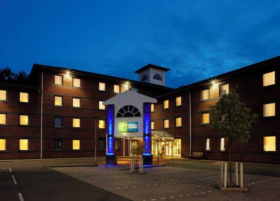 Holiday Inn Express DROITWICH SPA by IHG 1