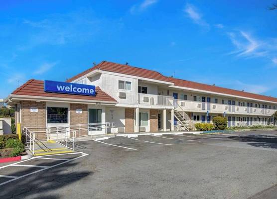 Motel 6 San Jose, CA - Airport 1