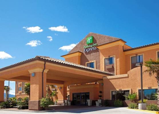 Holiday Inn Express & Suites KINGMAN by IHG 1