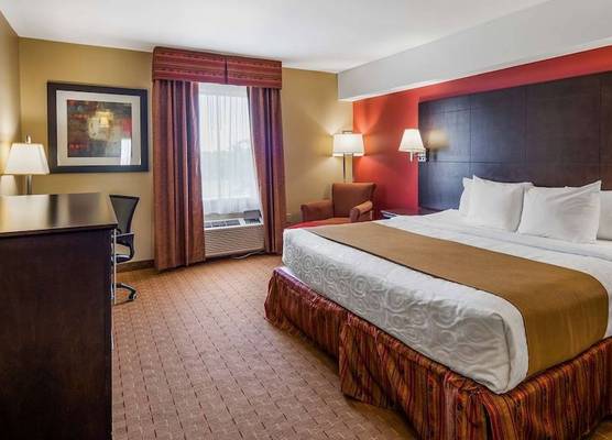 Best Western Plus Bowmanville 1