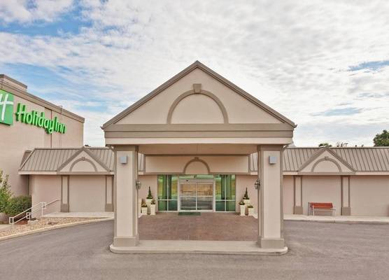 Holiday Inn BLOOMINGTON-UNIVERSITY AREA by IHG 1