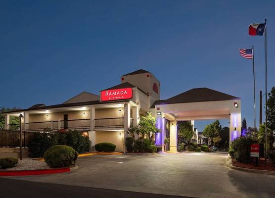 Ramada by Wyndham San Antonio Near SeaWorld - Lackland AFB 1