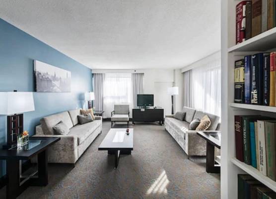 Ottawa Embassy Hotel & Suites 1