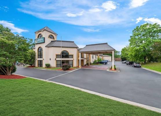 Quality Inn Fort Mill near Carowinds Blvd 1