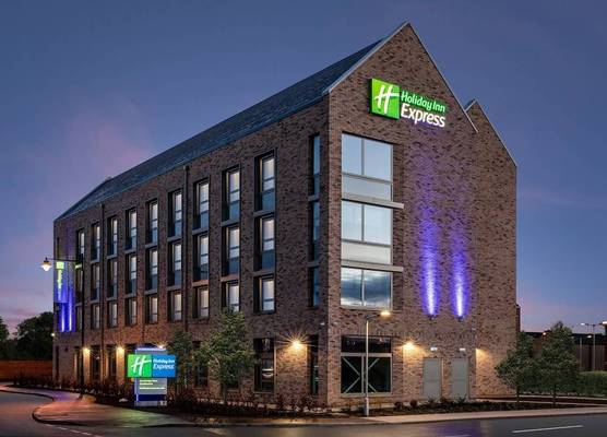 Holiday Inn Express CAMBRIDGE WEST - CAMBOURNE by IHG 1