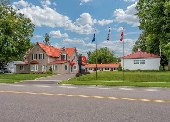 Econo Lodge Saint Albans 1