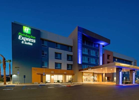 Holiday Inn Express & Suites PALM DESERT - MILLENNIUM by IHG 1