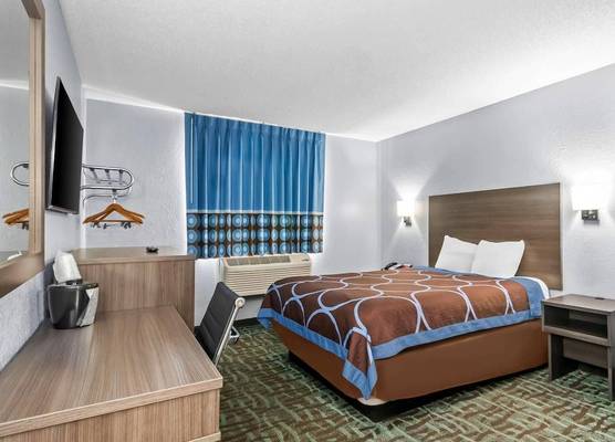 Rodeway Inn Delmont 1