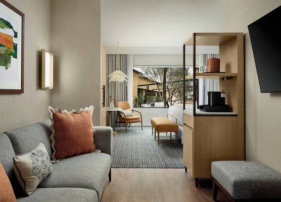 Hotel Solea, Autograph Collection 1