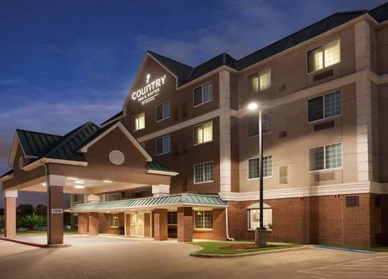 Country Inn & Suites by Radisson, DFW Airport South, TX 1