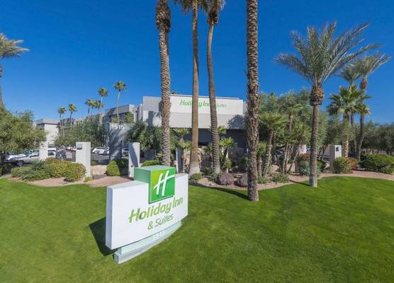 Holiday Inn & Suites PHOENIX AIRPORT NORTH by IHG 1