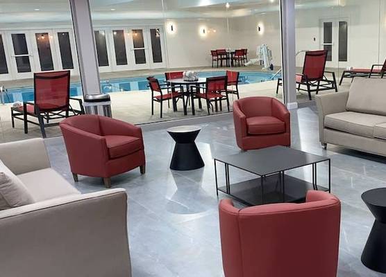 Ramada by Wyndham Hartford North - Bradley Airport 1