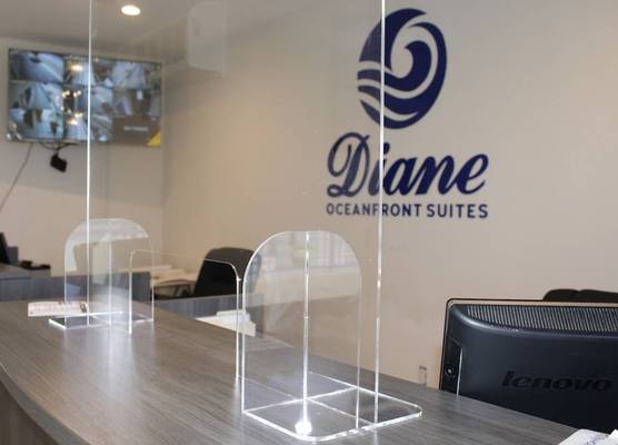 Diane Oceanfront Suites 1