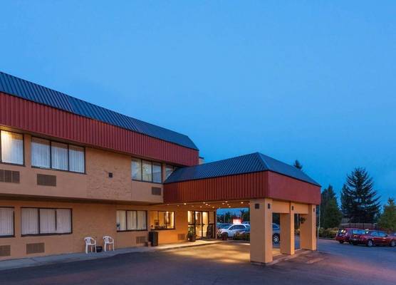Ramada by Wyndham Coquitlam 1