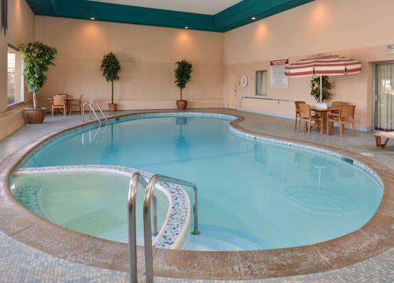Americas Best Value Inn And Suites St. Cloud 1