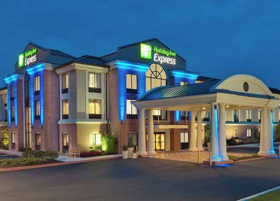 Holiday Inn Express & Suites QUAKERTOWN - ALLENTOWN AREA by IHG 1