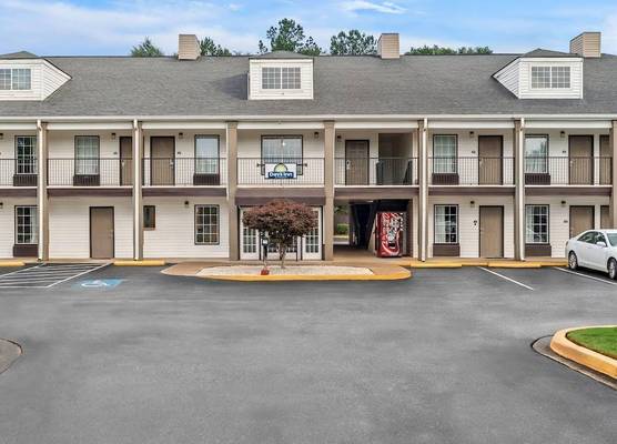 Days Inn by Wyndham Spartanburg 1