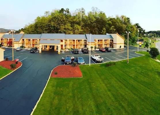 Super 8 by Wyndham Fort Chiswell Wytheville Area 1