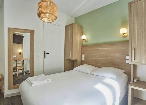 Merryl Hotel 1