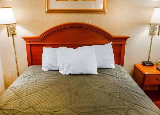 Rodeway Inn Dillsburg 1