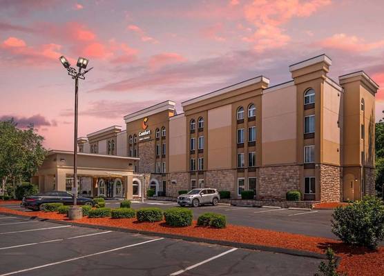 Comfort Inn & Suites East Hartford - Hartford 1