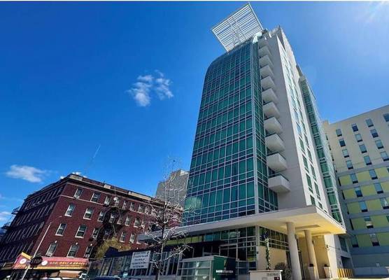 LIC Manhattan View Hotel 1