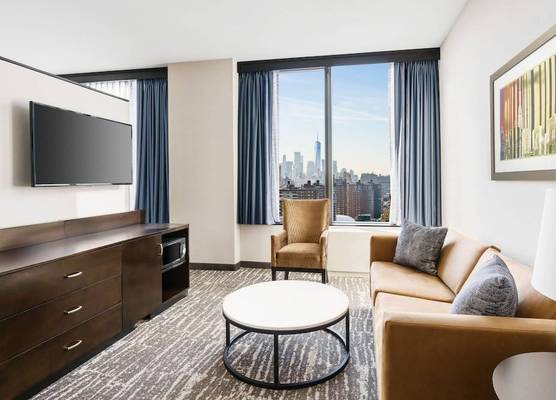 Fairfield Inn & Suites by Marriott New York Midtown Manhattan/Penn Station 1