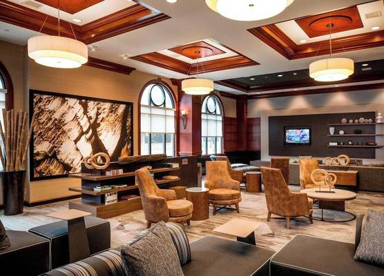 Courtyard by Marriott Norfolk Downtown 1