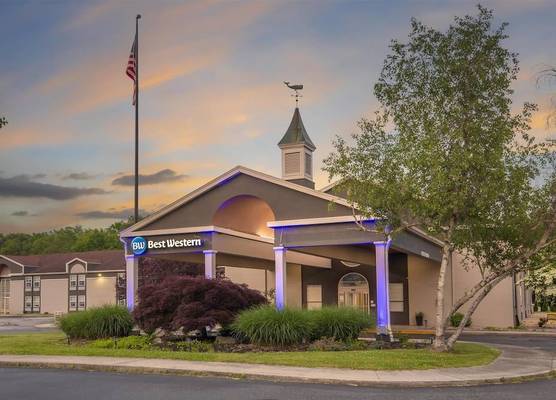 Best Western Mystic Hotel 1