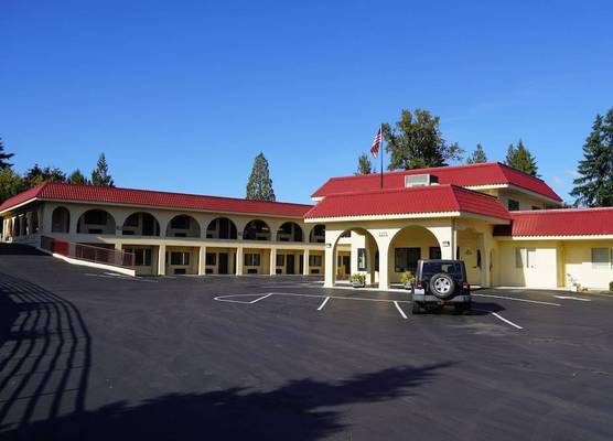 Timberland Inn & Suites 1