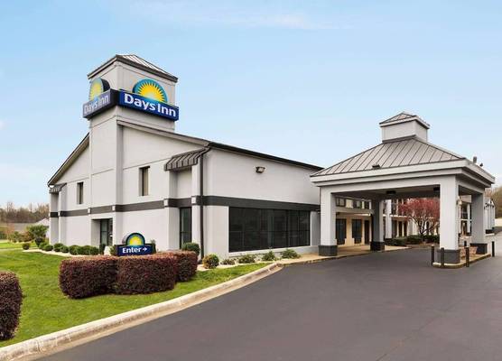 Days Inn by Wyndham Rock Hill 1