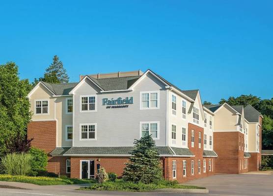 Fairfield Inn and Suites by Marriott Portsmouth Exeter 1