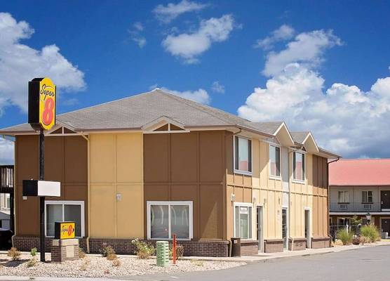 Super 8 by Wyndham Denver Central 1