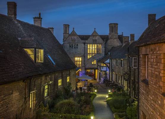 The Talbot Hotel, Oundle , Near Peterborough - The Coaching Inn Group 1