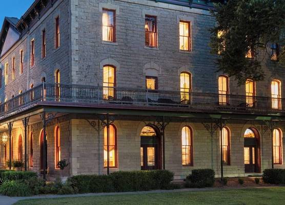 Historic Elgin Hotel 1