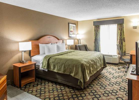 Quality Inn & Suites Columbus West - Hilliard 1