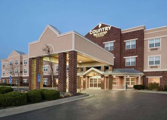 Country Inn & Suites by Radisson, Kansas City at Village West, KS 1