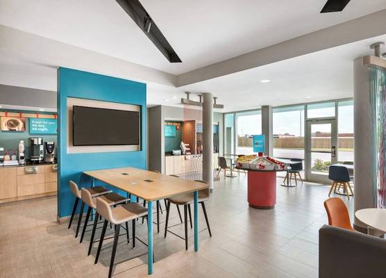 avid hotels - Lancaster by IHG 1