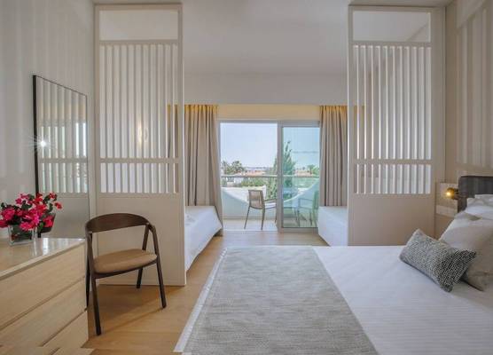 Golden Coast Beach Hotel 1