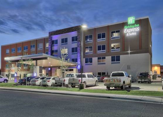 Holiday Inn Express & Suites ROSWELL by IHG 1