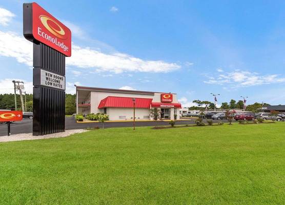 Econo Lodge Washington NC North 1