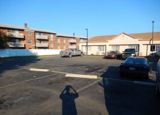 Riverview Motel 1
