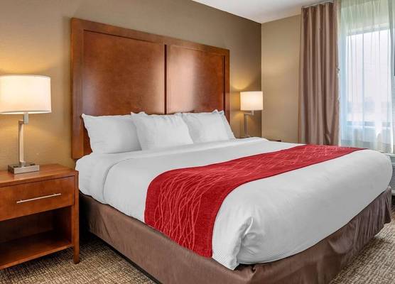 Comfort Inn La Porte 1