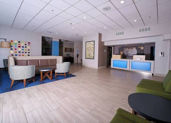 Holiday Inn Express CHARLESTON-CIVIC CENTER by IHG 1