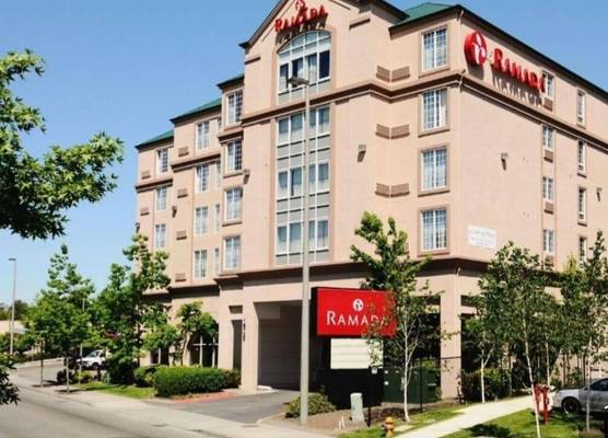 Ramada by Wyndham SeaTac Airport 1