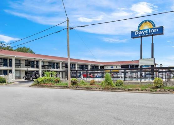 Days Inn by Wyndham Jacksonville NC 1