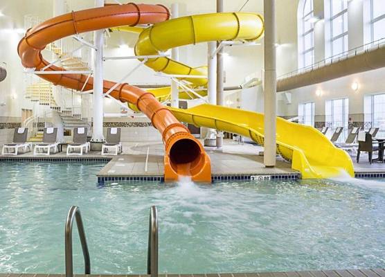 Comfort Suites Minot South 1