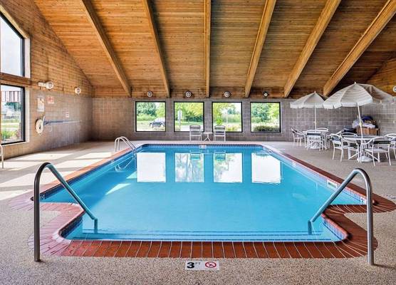 Quality Inn Bolingbrook I-55 1