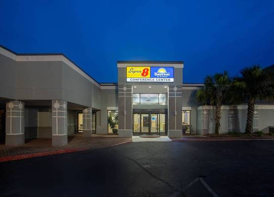 Days Inn by Wyndham Mobile I-65 1
