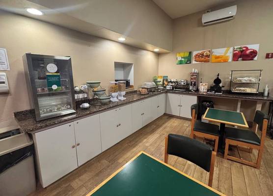 Quality Inn Waynesburg - Morrisville 1